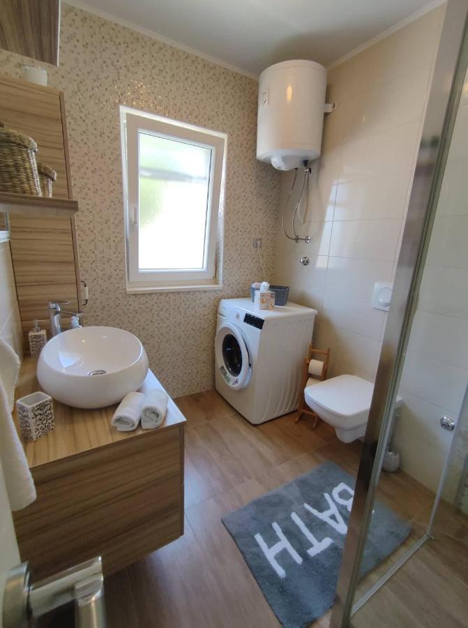 Apartman Antea Biograd Na Moru Esterno foto