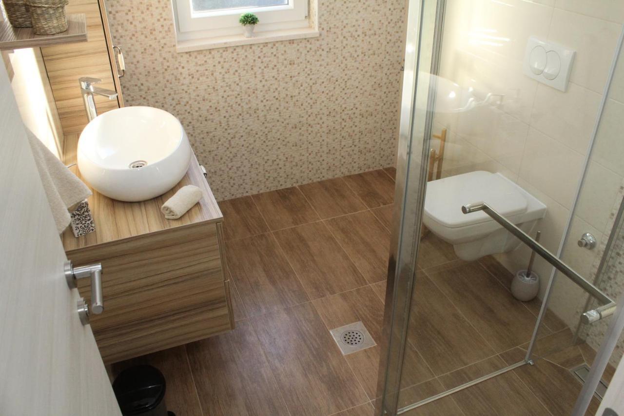 Apartman Antea Biograd Na Moru Esterno foto
